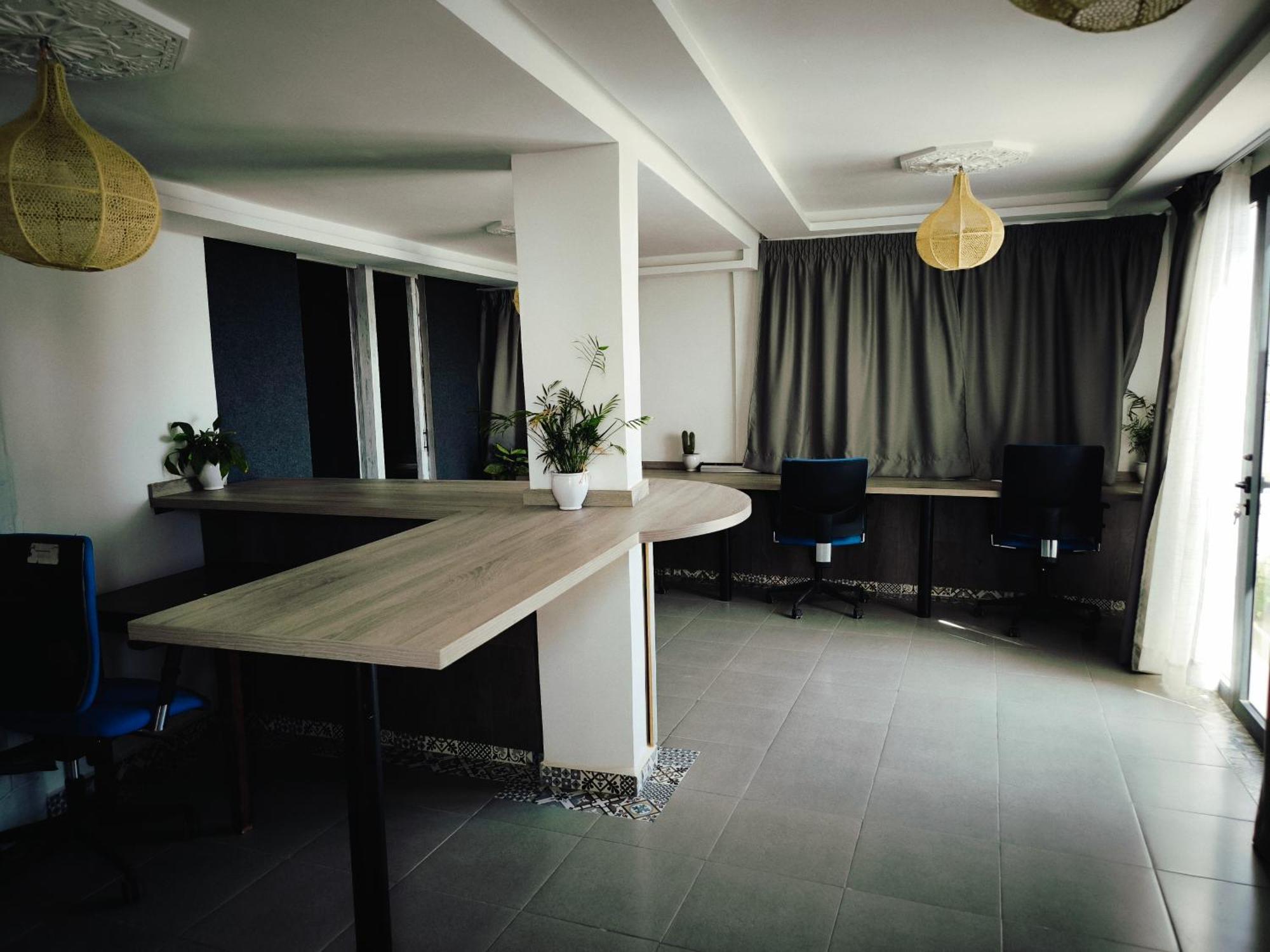 Bigblue Surf Hostel & Coworking Space - Taghazout (Adults Only) Azazoul Exterior foto